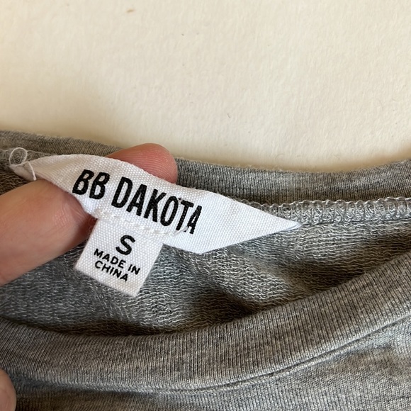 BB Dakota Cold Shoulder Bell Sleeve Shirt - Picture 6 of 9